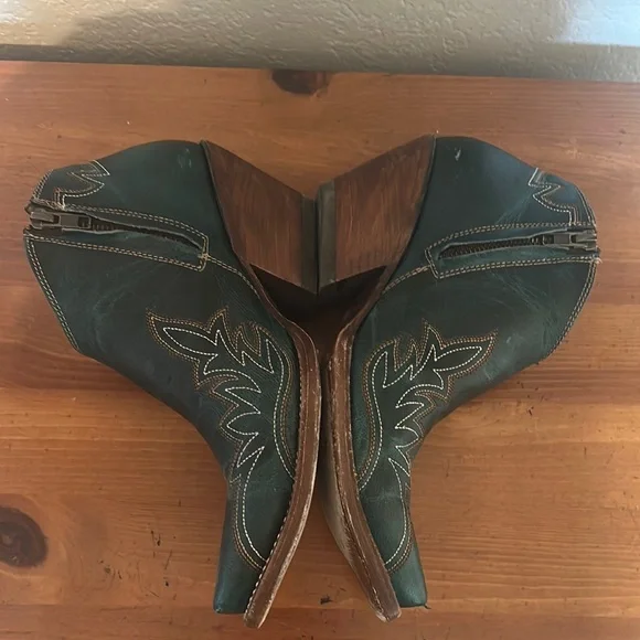 Ariat Jolene Western Ankle Boots - Picture 7 of 13
